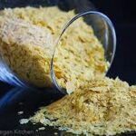 Vegan yeast flakes (nutritional yeast)